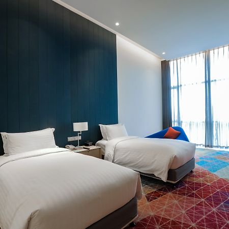 Holiday Inn Express Shanghai Songjiang Fangta By Ihg Εξωτερικό φωτογραφία